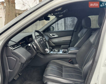 Білий Ленд Ровер Рендж Ровер Велар, об'ємом двигуна 2 л та пробігом 150 тис. км за 29900 $, фото 23 на Automoto.ua