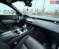 Білий Ленд Ровер Рендж Ровер Велар, об'ємом двигуна 2 л та пробігом 108 тис. км за 31000 $, фото 4 на Automoto.ua