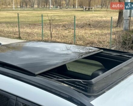 Білий Ленд Ровер Рендж Ровер Велар, об'ємом двигуна 2 л та пробігом 131 тис. км за 32000 $, фото 67 на Automoto.ua