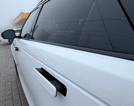 Білий Ленд Ровер Рендж Ровер Велар, об'ємом двигуна 2 л та пробігом 181 тис. км за 28500 $, фото 20 на Automoto.ua