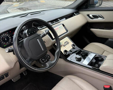Білий Ленд Ровер Рендж Ровер Велар, об'ємом двигуна 2 л та пробігом 66 тис. км за 31000 $, фото 10 на Automoto.ua