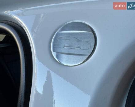 Белый Ленд Ровер Рендж Ровер Велар, объемом двигателя 2 л и пробегом 91 тыс. км за 34999 $, фото 53 на Automoto.ua