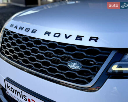 Белый Ленд Ровер Рендж Ровер Велар, объемом двигателя 2 л и пробегом 91 тыс. км за 34999 $, фото 5 на Automoto.ua