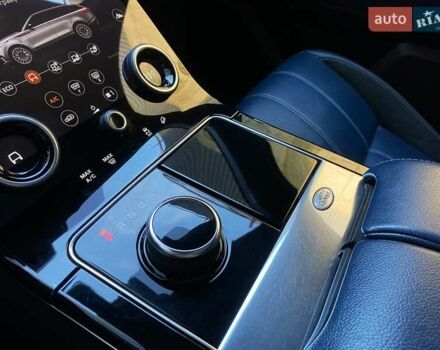 Белый Ленд Ровер Рендж Ровер Велар, объемом двигателя 2 л и пробегом 91 тыс. км за 34999 $, фото 45 на Automoto.ua