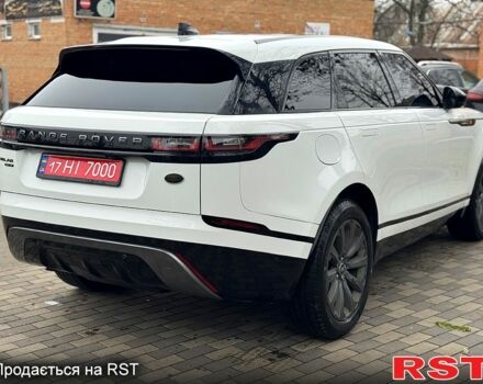 Белый Ленд Ровер Рендж Ровер Велар, объемом двигателя 2 л и пробегом 150 тыс. км за 29900 $, фото 4 на Automoto.ua