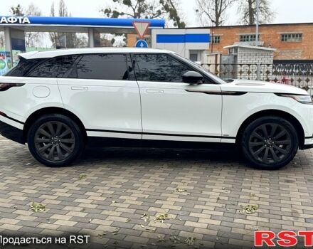 Белый Ленд Ровер Рендж Ровер Велар, объемом двигателя 2 л и пробегом 150 тыс. км за 29900 $, фото 3 на Automoto.ua
