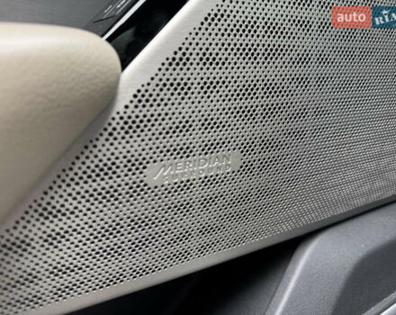 Білий Ленд Ровер Рендж Ровер Велар, об'ємом двигуна 2 л та пробігом 124 тис. км за 30499 $, фото 12 на Automoto.ua