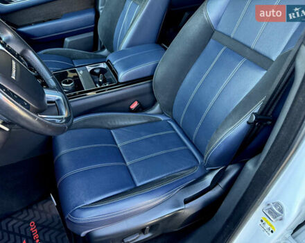 Белый Ленд Ровер Рендж Ровер Велар, объемом двигателя 2 л и пробегом 91 тыс. км за 34999 $, фото 36 на Automoto.ua