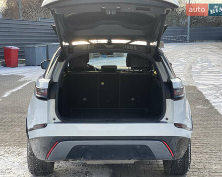 Білий Ленд Ровер Рендж Ровер Велар, об'ємом двигуна 2 л та пробігом 209 тис. км за 31999 $, фото 78 на Automoto.ua