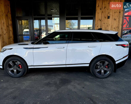 Белый Ленд Ровер Рендж Ровер Велар, объемом двигателя 2 л и пробегом 91 тыс. км за 34999 $, фото 27 на Automoto.ua