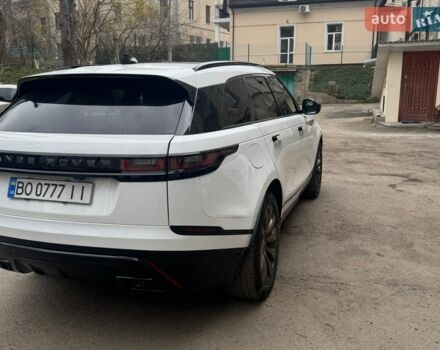 Білий Ленд Ровер Рендж Ровер Велар, об'ємом двигуна 2 л та пробігом 120 тис. км за 33000 $, фото 3 на Automoto.ua