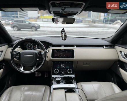 Білий Ленд Ровер Рендж Ровер Велар, об'ємом двигуна 2 л та пробігом 124 тис. км за 30499 $, фото 18 на Automoto.ua