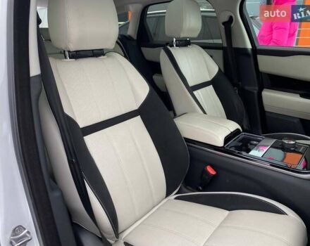 Белый Ленд Ровер Рендж Ровер Велар, объемом двигателя 3 л и пробегом 77 тыс. км за 34900 $, фото 28 на Automoto.ua