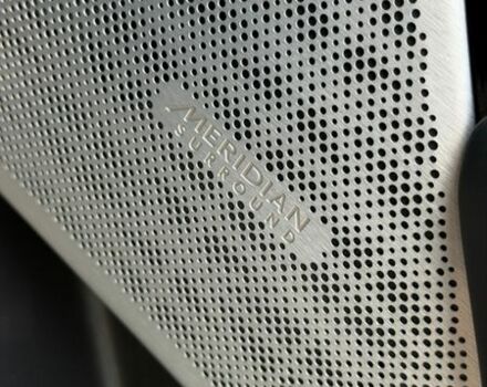 Білий Ленд Ровер Рендж Ровер Велар, об'ємом двигуна 2 л та пробігом 130 тис. км за 32200 $, фото 21 на Automoto.ua