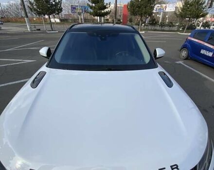 Белый Ленд Ровер Рендж Ровер Велар, объемом двигателя 3 л и пробегом 99 тыс. км за 39000 $, фото 16 на Automoto.ua