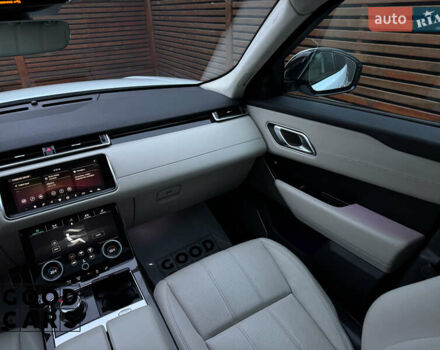 Белый Ленд Ровер Рендж Ровер Велар, объемом двигателя 2 л и пробегом 51 тыс. км за 42500 $, фото 39 на Automoto.ua