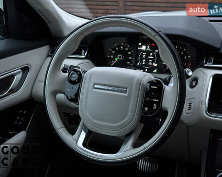 Белый Ленд Ровер Рендж Ровер Велар, объемом двигателя 2 л и пробегом 51 тыс. км за 42500 $, фото 30 на Automoto.ua
