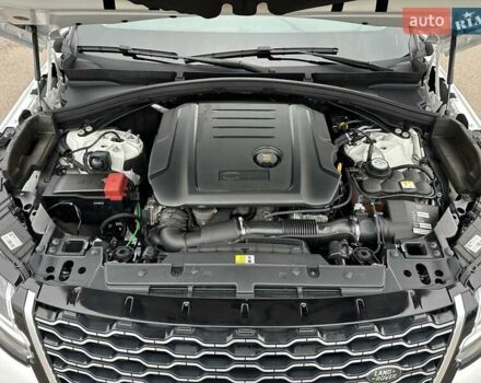 Білий Ленд Ровер Рендж Ровер Велар, об'ємом двигуна 2 л та пробігом 129 тис. км за 34900 $, фото 35 на Automoto.ua