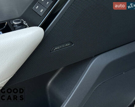 Белый Ленд Ровер Рендж Ровер Велар, объемом двигателя 2 л и пробегом 79 тыс. км за 43000 $, фото 18 на Automoto.ua