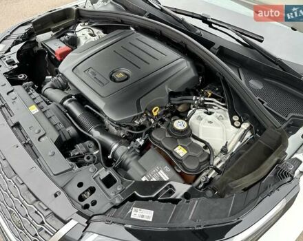 Білий Ленд Ровер Рендж Ровер Велар, об'ємом двигуна 2 л та пробігом 129 тис. км за 34900 $, фото 34 на Automoto.ua