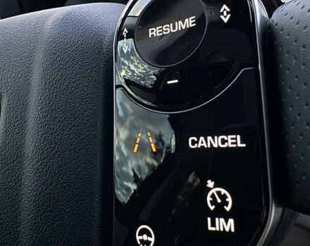 Белый Ленд Ровер Рендж Ровер Велар, объемом двигателя 2 л и пробегом 80 тыс. км за 35500 $, фото 36 на Automoto.ua