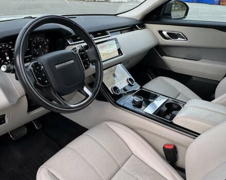 Белый Ленд Ровер Рендж Ровер Велар, объемом двигателя 2 л и пробегом 80 тыс. км за 35500 $, фото 27 на Automoto.ua