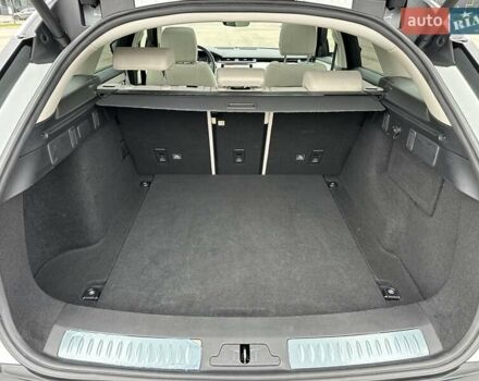 Білий Ленд Ровер Рендж Ровер Велар, об'ємом двигуна 2 л та пробігом 129 тис. км за 34900 $, фото 31 на Automoto.ua