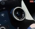 Білий Ленд Ровер Рендж Ровер Велар, об'ємом двигуна 2 л та пробігом 118 тис. км за 28000 $, фото 34 на Automoto.ua