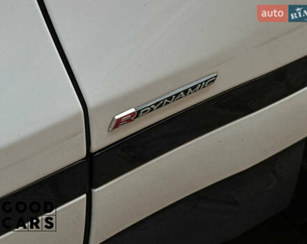 Белый Ленд Ровер Рендж Ровер Велар, объемом двигателя 2 л и пробегом 79 тыс. км за 43000 $, фото 13 на Automoto.ua