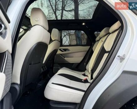 Белый Ленд Ровер Рендж Ровер Велар, объемом двигателя 3 л и пробегом 65 тыс. км за 29000 $, фото 15 на Automoto.ua