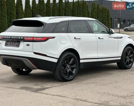 Білий Ленд Ровер Рендж Ровер Велар, об'ємом двигуна 2 л та пробігом 129 тис. км за 34900 $, фото 6 на Automoto.ua