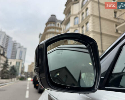 Белый Ленд Ровер Рендж Ровер Велар, объемом двигателя 2.99 л и пробегом 71 тыс. км за 48900 $, фото 19 на Automoto.ua