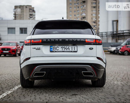 Белый Ленд Ровер Рендж Ровер Велар, объемом двигателя 3 л и пробегом 80 тыс. км за 44000 $, фото 4 на Automoto.ua
