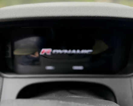Ленд Ровер Рендж Ровер Велар 2019 в Калуше на Automoto.ua Белый Ленд Ровер Рендж Ровер Велар, объемом двигателя 2 л и пробегом 124 тыс. км за 35700 $, фото 28 на Automoto.ua