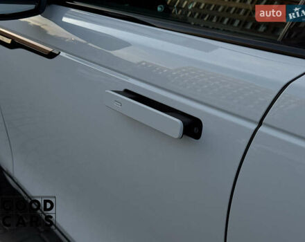 Белый Ленд Ровер Рендж Ровер Велар, объемом двигателя 2 л и пробегом 79 тыс. км за 43000 $, фото 14 на Automoto.ua