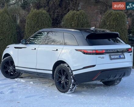 Белый Ленд Ровер Рендж Ровер Велар, объемом двигателя 2 л и пробегом 112 тыс. км за 31999 $, фото 6 на Automoto.ua