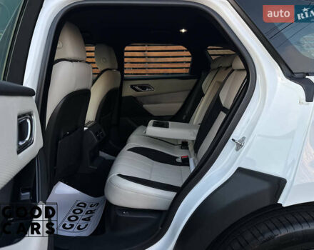 Белый Ленд Ровер Рендж Ровер Велар, объемом двигателя 2 л и пробегом 79 тыс. км за 43000 $, фото 25 на Automoto.ua