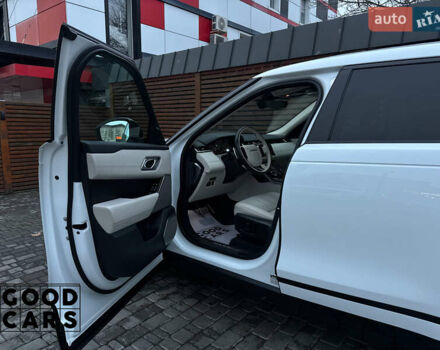 Белый Ленд Ровер Рендж Ровер Велар, объемом двигателя 2 л и пробегом 51 тыс. км за 42500 $, фото 20 на Automoto.ua