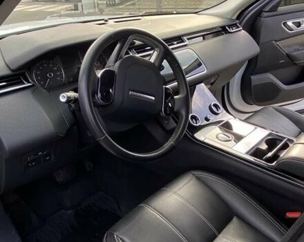 Белый Ленд Ровер Рендж Ровер Велар, объемом двигателя 3 л и пробегом 99 тыс. км за 39000 $, фото 11 на Automoto.ua