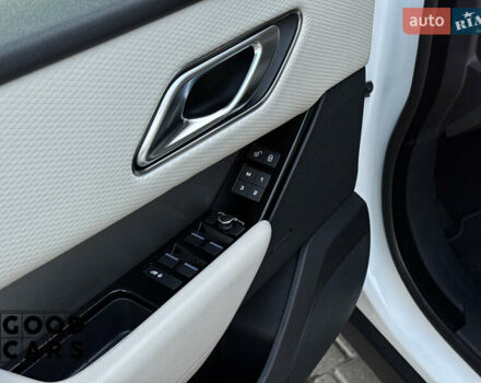 Белый Ленд Ровер Рендж Ровер Велар, объемом двигателя 2 л и пробегом 79 тыс. км за 43000 $, фото 17 на Automoto.ua