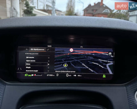 Белый Ленд Ровер Рендж Ровер Велар, объемом двигателя 2.99 л и пробегом 71 тыс. км за 49900 $, фото 47 на Automoto.ua