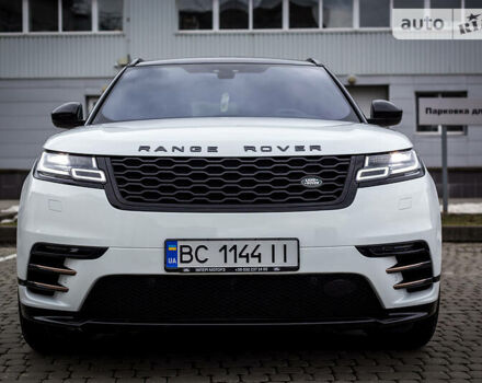 Белый Ленд Ровер Рендж Ровер Велар, объемом двигателя 3 л и пробегом 80 тыс. км за 44000 $, фото 6 на Automoto.ua