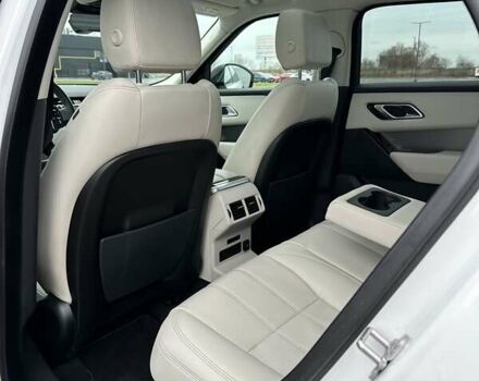 Білий Ленд Ровер Рендж Ровер Велар, об'ємом двигуна 2 л та пробігом 129 тис. км за 34900 $, фото 18 на Automoto.ua