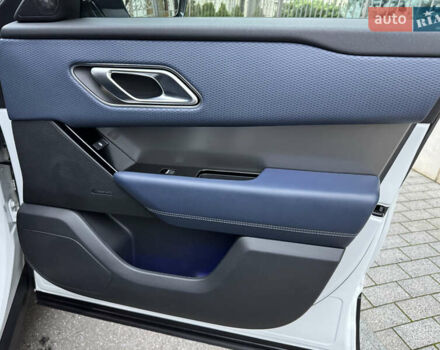 Білий Ленд Ровер Рендж Ровер Велар, об'ємом двигуна 2.99 л та пробігом 71 тис. км за 47900 $, фото 31 на Automoto.ua