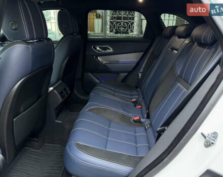 Белый Ленд Ровер Рендж Ровер Велар, объемом двигателя 2.99 л и пробегом 71 тыс. км за 48900 $, фото 25 на Automoto.ua