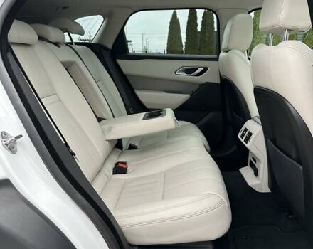 Білий Ленд Ровер Рендж Ровер Велар, об'ємом двигуна 2 л та пробігом 129 тис. км за 34900 $, фото 27 на Automoto.ua