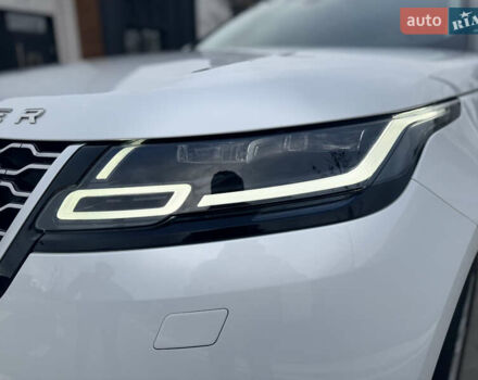 Белый Ленд Ровер Рендж Ровер Велар, объемом двигателя 2 л и пробегом 62 тыс. км за 39900 $, фото 5 на Automoto.ua