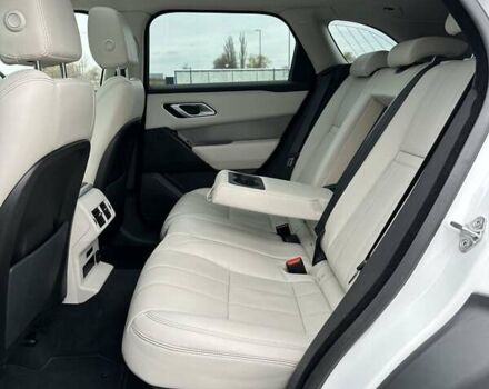 Білий Ленд Ровер Рендж Ровер Велар, об'ємом двигуна 2 л та пробігом 129 тис. км за 34900 $, фото 20 на Automoto.ua