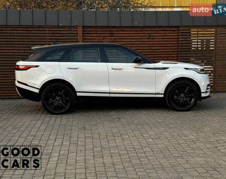 Белый Ленд Ровер Рендж Ровер Велар, объемом двигателя 2 л и пробегом 79 тыс. км за 43000 $, фото 7 на Automoto.ua