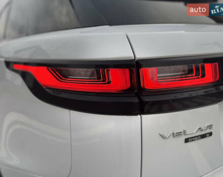 Белый Ленд Ровер Рендж Ровер Велар, объемом двигателя 2 л и пробегом 62 тыс. км за 39900 $, фото 8 на Automoto.ua